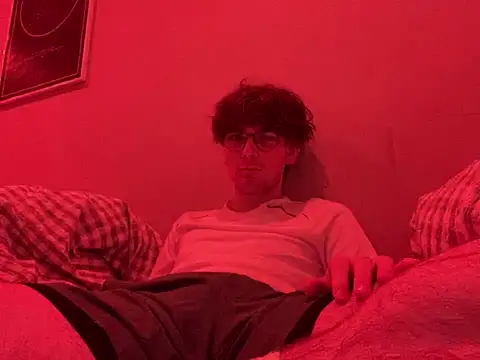 Snapshot of hentyX chatting on January 12, 2026, 8:25 pm hentyX online show from January 12, 2026, 8:25 pm