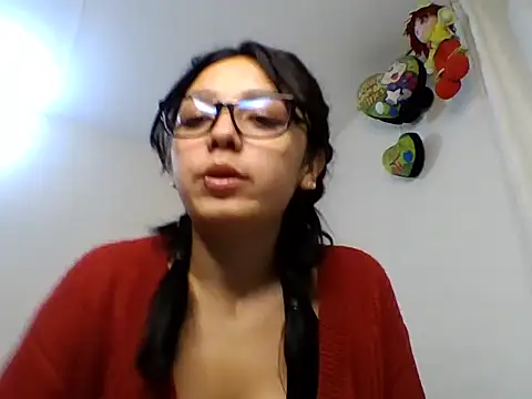 persefxne online show from February 12, 2026, 2:33 am