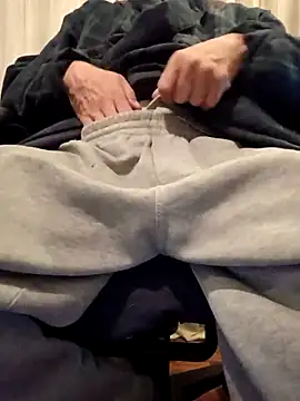 Snapshot of DucesWild23 chatting on February 8, 2026, 3:59 am DucesWild23 online show from February 8, 2026, 3:59 am