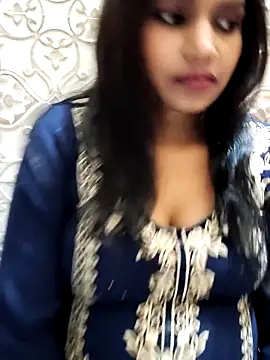 Snapshot of SA-K-SHI chatting on February 12, 2026, 5:02 pm SA-K-SHI online show from February 12, 2026, 5:02 pm