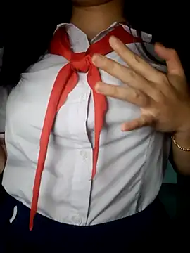 Snapshot of lina_loveee chatting on April 3, 2026, 5:08 pm lina loveee online show from April 3, 2026, 5:08 pm