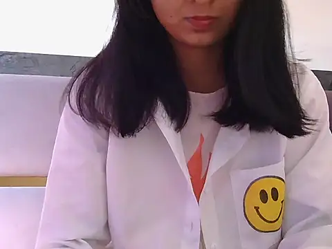 Snapshot of hina_001 chatting on January 12, 2026, 5:58 am hina 001 online show from January 12, 2026, 5:58 am