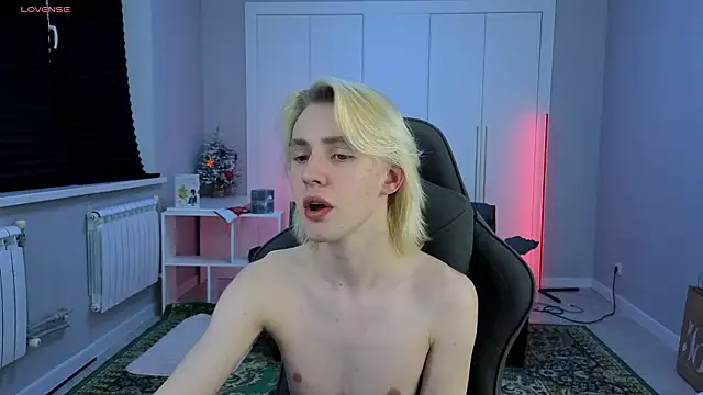 lucidangelok1 online show from March 26, 2026, 1:42 pm