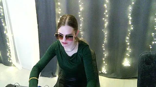 Snapshot of ZaraCharming chatting on February 18, 2026, 6:59 pm ZaraCharming online show from February 18, 2026, 6:59 pm