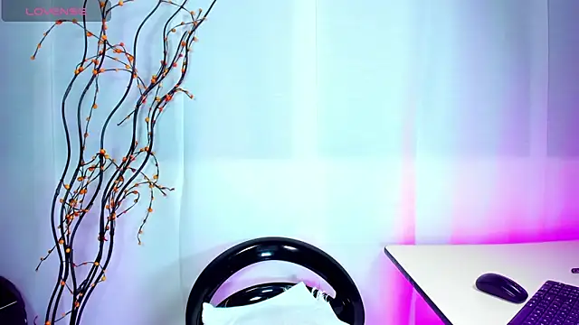 Snapshot of Sue_blue chatting on March 26, 2026, 11:35 pm Sue blue online show from March 26, 2026, 11:35 pm