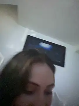 diosa cristal  online show from February 3, 2026, 4:43 am