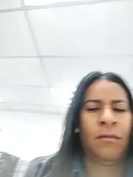 Snapshot of Emelyth chatting on January 13, 2026, 11:47 am Emelyth online show from January 13, 2026, 11:47 am