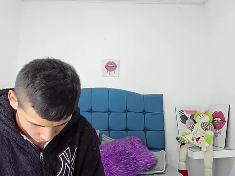 Snapshot of CoupleFire_ chatting on January 12, 2026, 2:02 pm CoupleFire online show from January 12, 2026, 2:02 pm