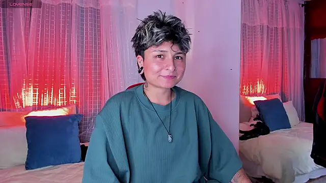 Zury Ramirez online show from April 5, 2026, 10:27 pm