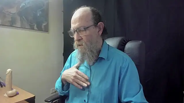 Uncle Hottie online show from April 6, 2026, 6:31 pm