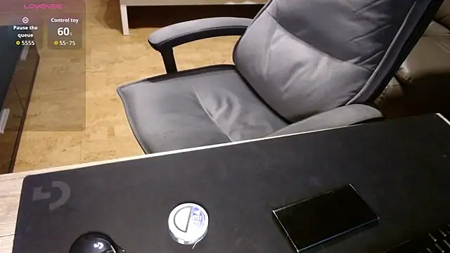 sensualman90 online show from January 16, 2026, 12:03 am