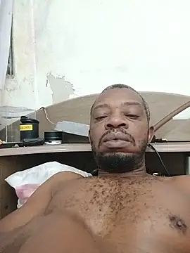 Negaomalinha1 online show from May 20, 2026, 2:36 pm