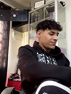 MaxStar26 online show from January 9, 2026, 2:13 pm