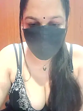 Snapshot of 01Roshani chatting on April 22, 2026, 6:04 pm 01Roshani online show from April 22, 2026, 6:04 pm