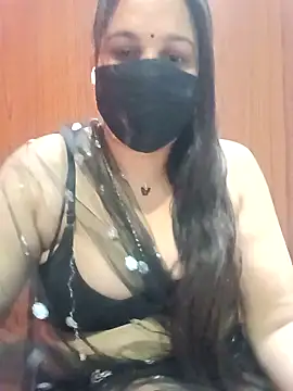 Snapshot of 01Roshani chatting on April 24, 2026, 8:44 pm 01Roshani online show from April 24, 2026, 8:44 pm
