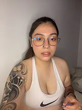 Snapshot of soffmoon chatting on January 5, 2026, 11:41 pm soffmoon online show from January 5, 2026, 11:41 pm