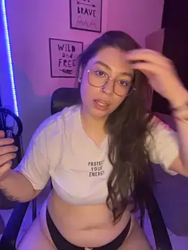 soffmoon online show from February 6, 2026, 3:57 am