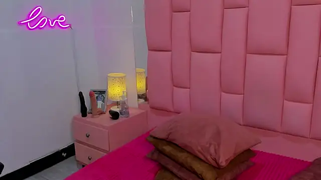 Snapshot of AgatthaRose chatting on February 4, 2026, 7:31 pm AgatthaRose online show from February 4, 2026, 7:31 pm