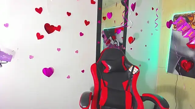 Snapshot of honeyluxe_ chatting on March 11, 2026, 4:06 am honeyluxe online show from March 11, 2026, 4:06 am