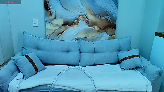 Bruna Ferrazz online show from February 12, 2026, 8:08 pm