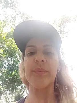 Monita Med online show from May 7, 2026, 5:27 pm