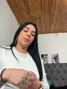 Snapshot of London_fox chatting on February 9, 2026, 3:32 pm London fox online show from February 9, 2026, 3:32 pm