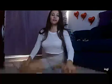 Almaglow  online show from February 17, 2026, 7:55 pm