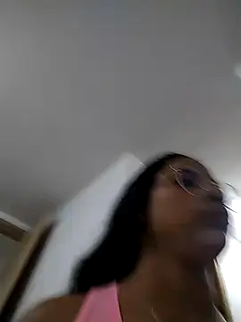 Snapshot of KATALINA_SANTANA_ chatting on February 17, 2026, 11:35 pm KATALINA SANTANA online show from February 17, 2026, 11:35 pm