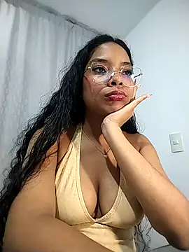 KATALINA SANTANA  online show from April 28, 2026, 12:20 am