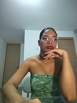 KATALINA SANTANA  online show from May 15, 2026, 12:19 am