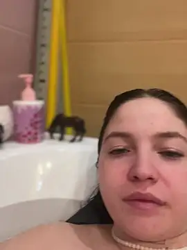 AlexaYvonne online show from February 18, 2026, 12:30 am