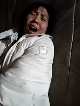 vesla-2k online show from March 11, 2026, 11:32 pm