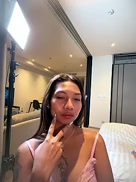 Snapshot of iamyunasky@xh chatting on January 5, 2026, 10:46 pm iamyunaskyxh online show from January 5, 2026, 10:46 pm