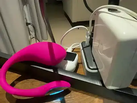 Snapshot of iamyunasky@xh chatting on January 12, 2026, 4:58 pm iamyunaskyxh online show from January 12, 2026, 4:58 pm