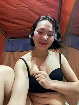 Snapshot of Some-03 chatting on February 26, 2026, 3:50 am Some-03 online show from February 26, 2026, 3:50 am