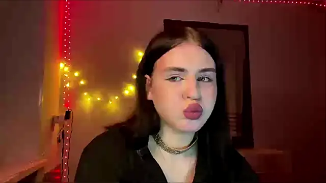 Snapshot of FerniQuam chatting on January 9, 2026, 8:05 pm FerniQuam online show from January 9, 2026, 8:05 pm