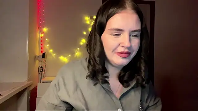 Snapshot of FerniQuam chatting on January 6, 2026, 6:12 pm FerniQuam online show from January 6, 2026, 6:12 pm