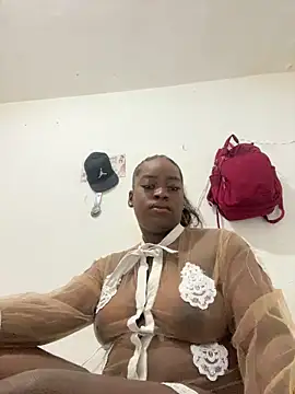 Snapshot of Guianna27 chatting on January 6, 2026, 3:27 pm Guianna27 online show from January 6, 2026, 3:27 pm