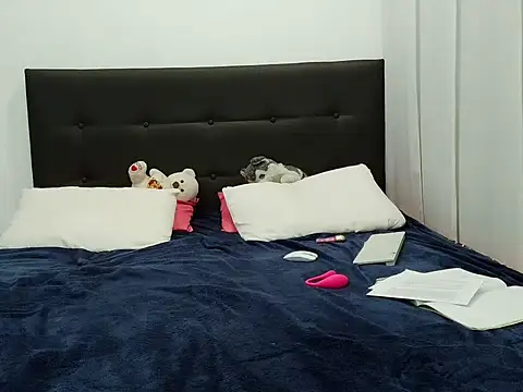 Snapshot of july_fucha chatting on April 7, 2026, 12:01 am july fucha online show from April 7, 2026, 12:01 am