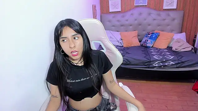 chiquita lover  online show from April 12, 2026, 7:17 pm