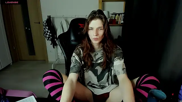 Snapshot of iceseeker2 chatting on March 10, 2026, 9:13 am iceseeker2 online show from March 10, 2026, 9:13 am