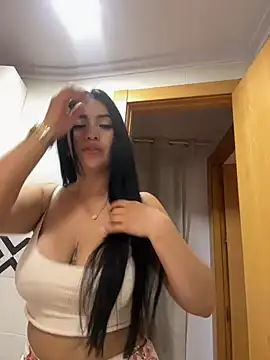 Snapshot of nataliia_queen_ chatting on June 25, 2026, 8:08 am nataliia queen online show from June 25, 2026, 8:08 am