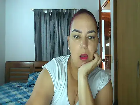 Snapshot of Roja_tentacion chatting on May 3, 2026, 2:20 pm Roja tentacion online show from May 3, 2026, 2:20 pm