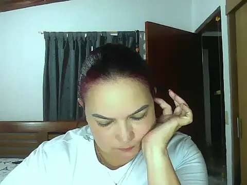 Snapshot of Roja_tentacion chatting on May 29, 2026, 8:37 pm Roja tentacion online show from May 29, 2026, 8:37 pm