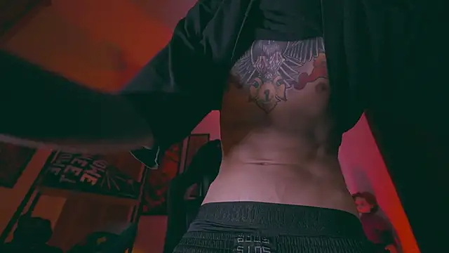 Snapshot of Olliver___y chatting on March 16, 2026, 3:47 am Olliver y online show from March 16, 2026, 3:47 am