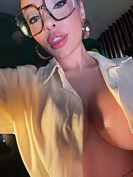 Ginevrafedez online show from May 21, 2026, 3:26 am