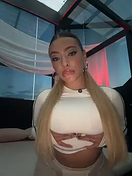 Ginevrafedez online show from June 14, 2026, 11:28 pm
