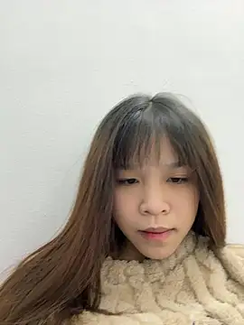 Snapshot of Lyli-122 chatting on January 12, 2026, 10:22 am Lyli-122 online show from January 12, 2026, 10:22 am