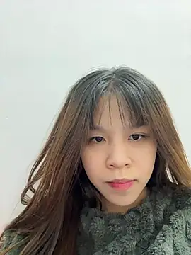 Snapshot of Lyli-122 chatting on January 11, 2026, 10:33 am Lyli-122 online show from January 11, 2026, 10:33 am