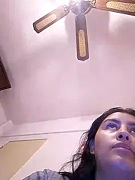 Snapshot of Tiffany06 chatting on March 9, 2026, 12:09 pm Tiffany06 online show from March 9, 2026, 12:09 pm